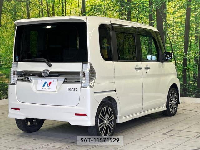 Daihatsu TANTO 2015-10 8549931-16