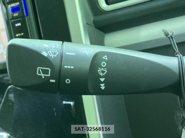 Daihatsu TANTO 2018-03 8550104-16