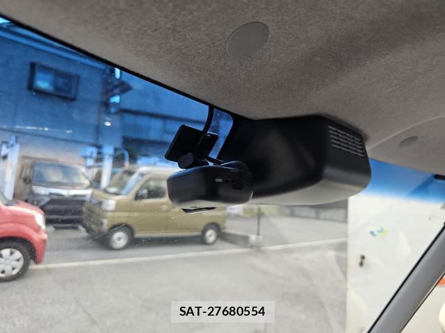 Daihatsu TANTO 2018-08 8550824-9