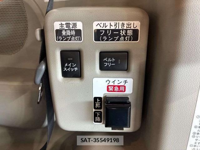 Daihatsu TANTO 2017-07 8551049-10