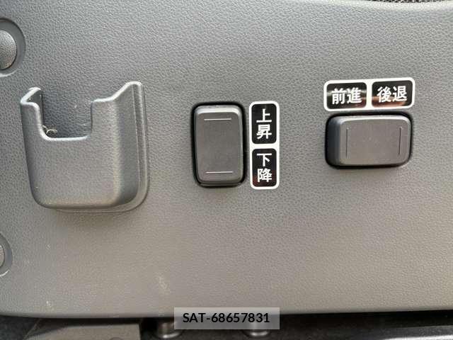 Daihatsu TANTO 2021-07 8551347-2