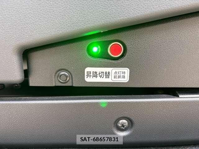 Daihatsu TANTO 2021-07 8551347-4