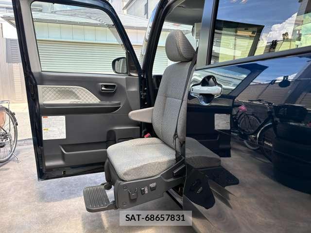 Daihatsu TANTO 2021-07 8551347-6