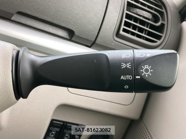 Daihatsu TANTO 2018-04 8552311-17