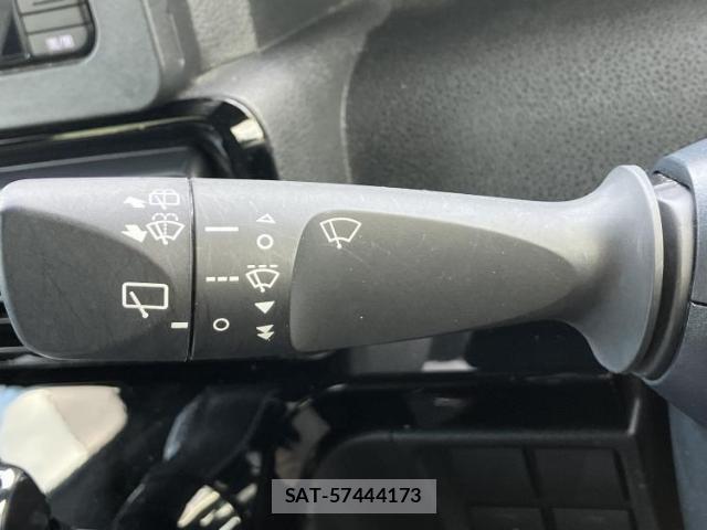 Daihatsu TANTO 2023-11 8552563-17