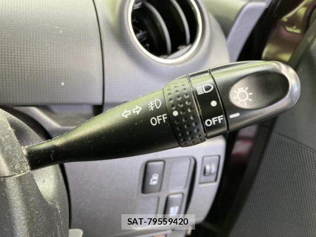 Daihatsu TANTO 2013-09 8552709-11