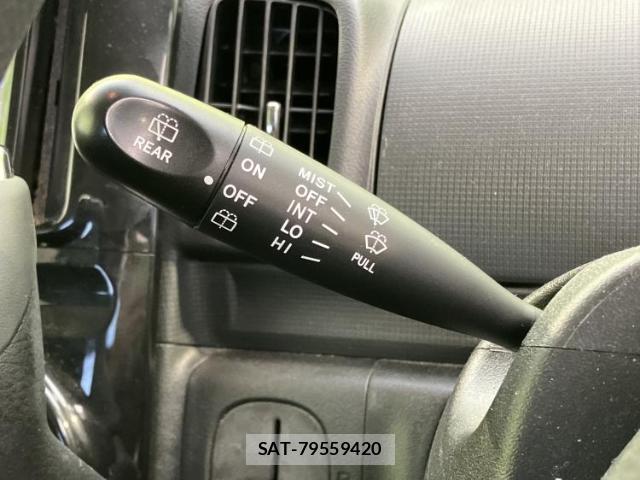 Daihatsu TANTO 2013-09 8552709-12