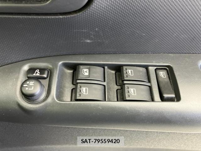 Daihatsu TANTO 2013-09 8552709-16