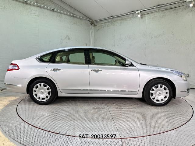 Nissan TEANA 2013-06 8552802-12