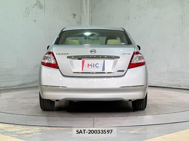 Nissan TEANA 2013-06 8552802-14