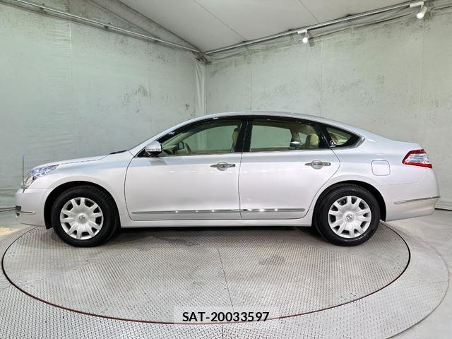 Nissan TEANA 2013-06 8552802-19