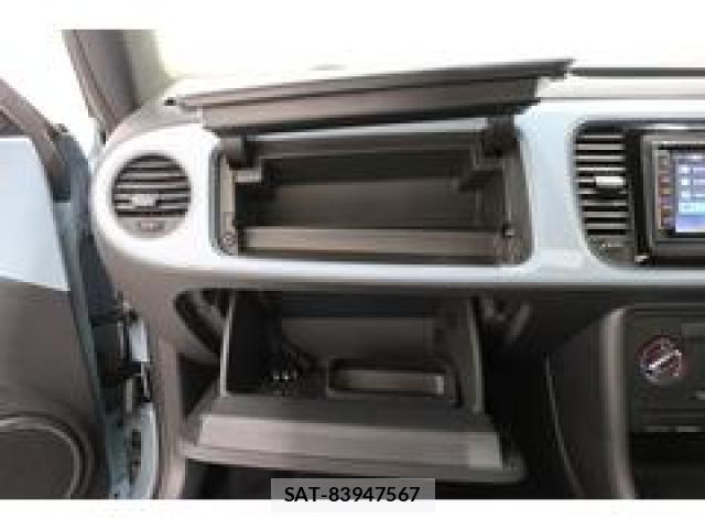 VolksWagen THE BEETLE 2016-02 8545504-13