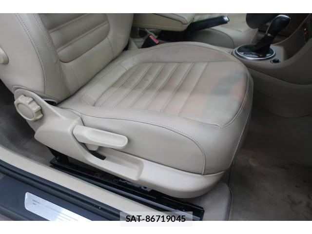 VolksWagen THE BEETLE 2015-05 8545513-11