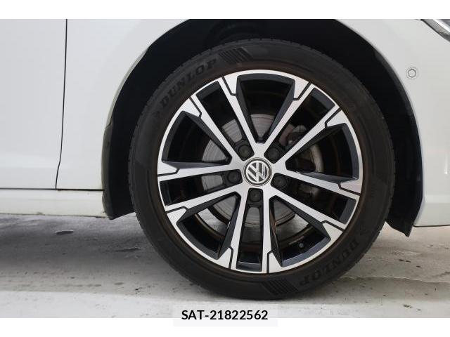 VolksWagen THE BEETLE 2018-03 8545522-16