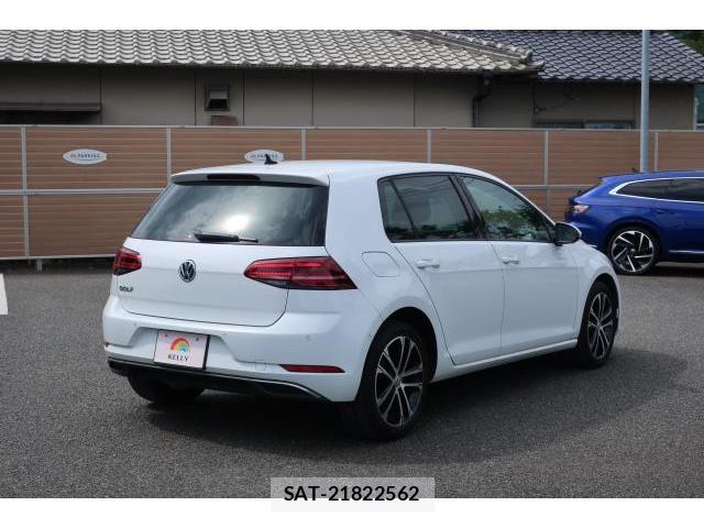 VolksWagen THE BEETLE 2018-03 8545522-18
