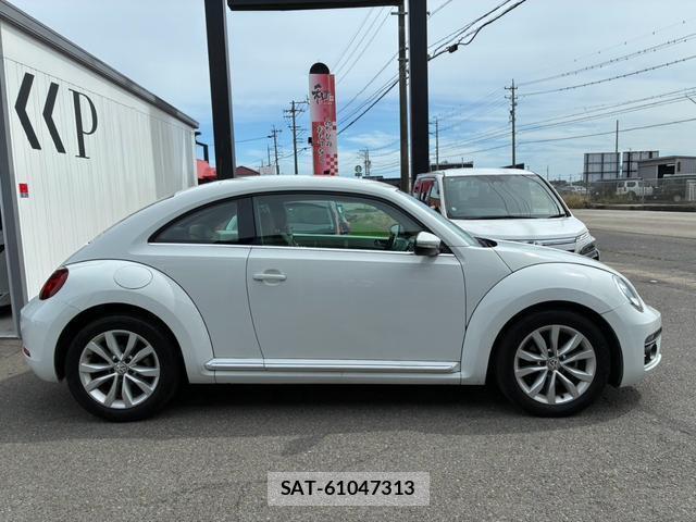 VolksWagen THE BEETLE 2018-12 8545932-16