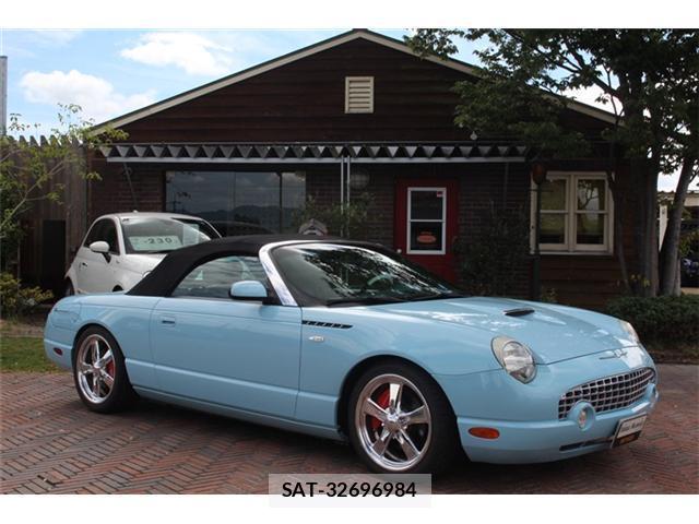 Ford Thunderbird 2004-05 8548643-16
