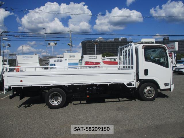 Mazda TITAN 2018-07 8545552-1