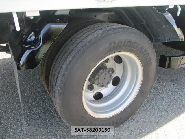 Mazda TITAN 2018-07 8545552-18