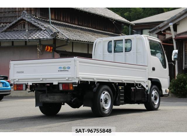 Mazda TITAN 2013-11 8548745-6