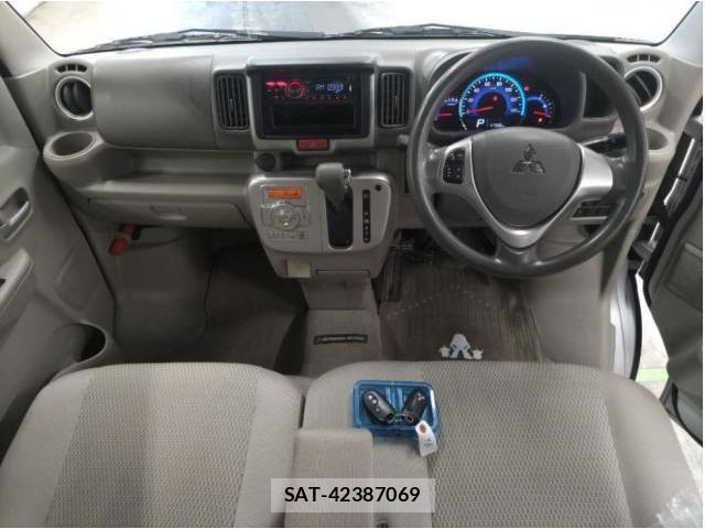 Mitsubishi TOWN BOX 2015-11 8551591-2