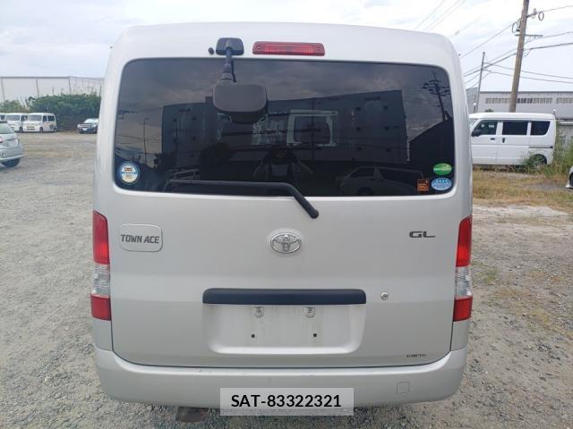 Toyota TOWNACE VAN 2017-08 8547584-3