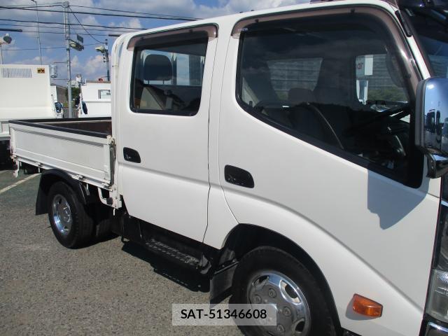 Toyota TOYOACE 2015-03 8545547-11
