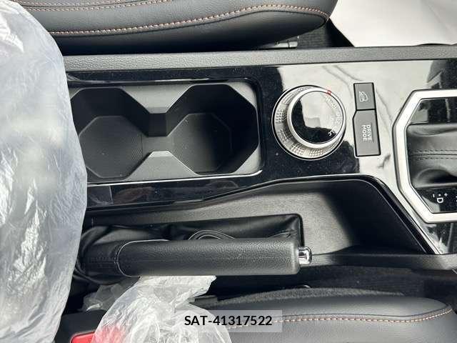 Mitsubishi TRITON 2025-09 8549107-16