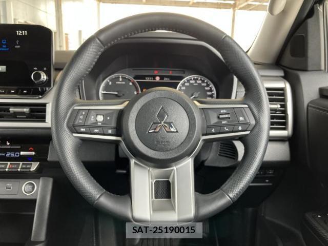Mitsubishi TRITON 2024-09 8552734-17