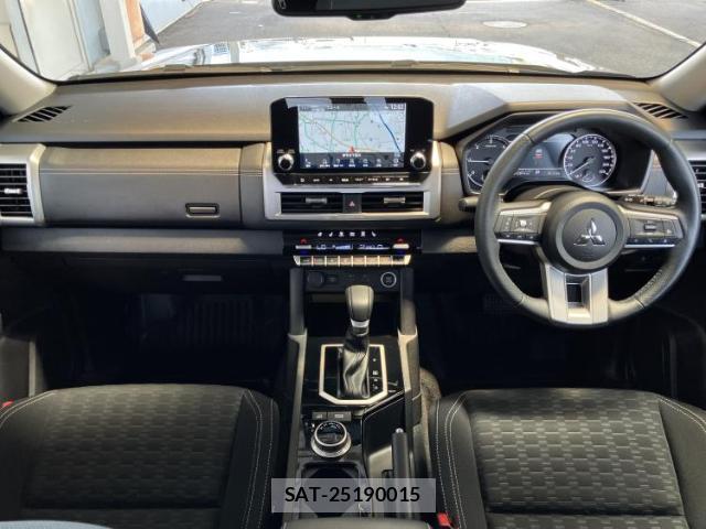 Mitsubishi TRITON 2024-09 8552734-7