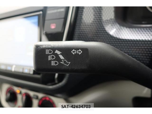 VolksWagen UP! 2019-10 8545517-10