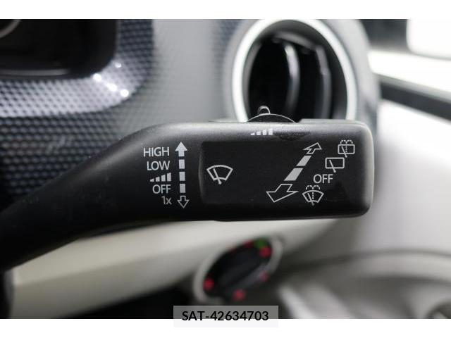 VolksWagen UP! 2019-10 8545517-11