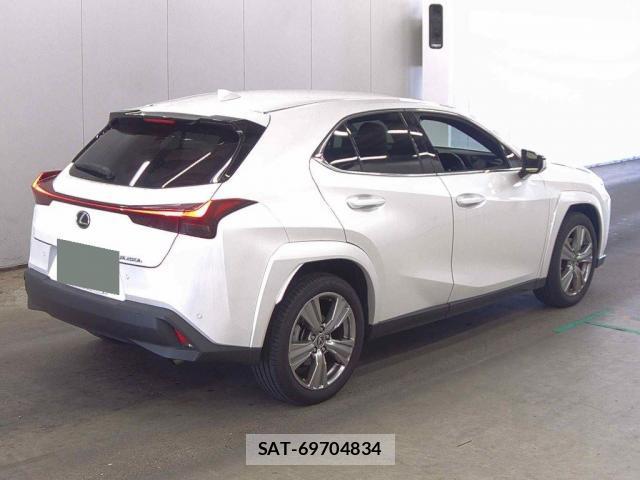 Lexus UX 2023-09 8547886-1