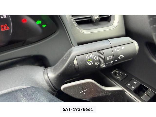 Lexus UX 2023 8548896-19