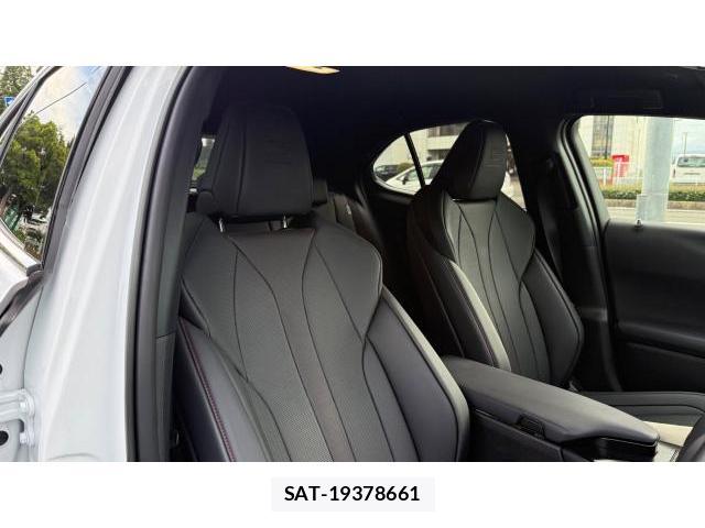 Lexus UX 2023 8548896-5