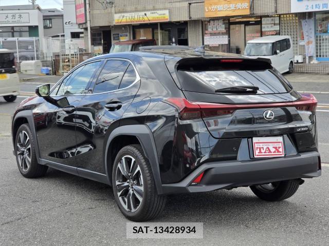 Lexus UX 2024-05 8550516-11