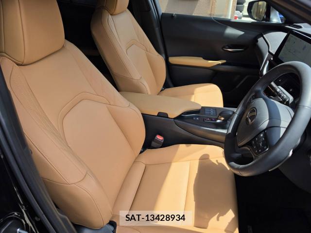 Lexus UX 2024-05 8550516-12
