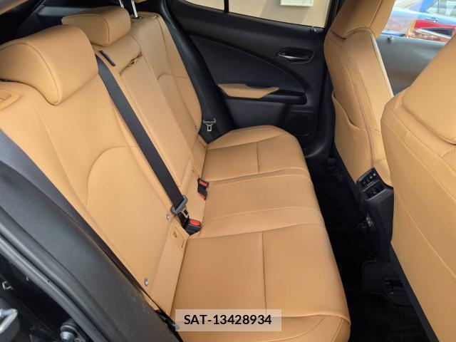 Lexus UX 2024-05 8550516-13