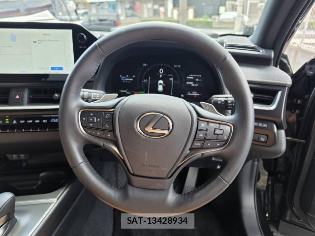 Lexus UX 2024-05 8550516-19