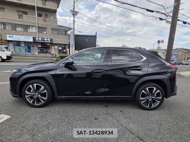 Lexus UX 2024-05 8550516-8