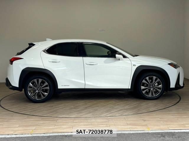 Lexus UX 2019-07 8552719-17