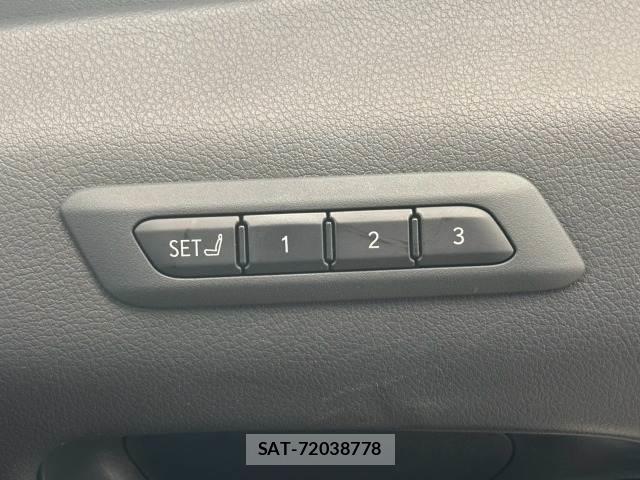 Lexus UX 2019-07 8552719-8