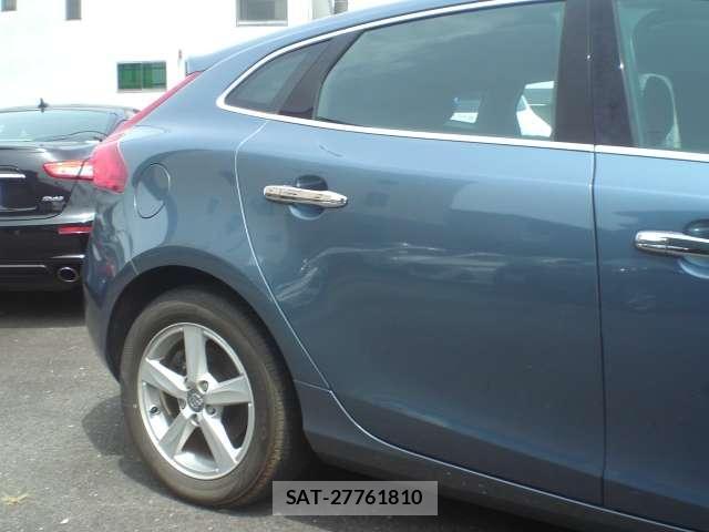 Volvo V40 2014-01 8546685-11