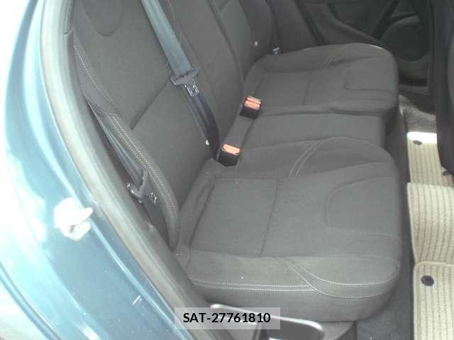 Volvo V40 2014-01 8546685-8