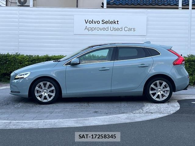 Volvo V40 2019-08 8547015-17