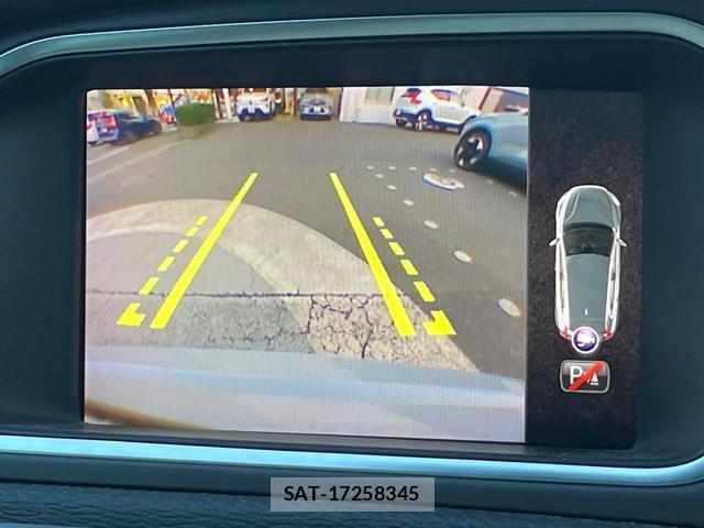 Volvo V40 2019-08 8547015-7