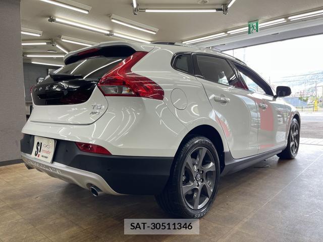 Volvo V40 2014-12 8550547-1