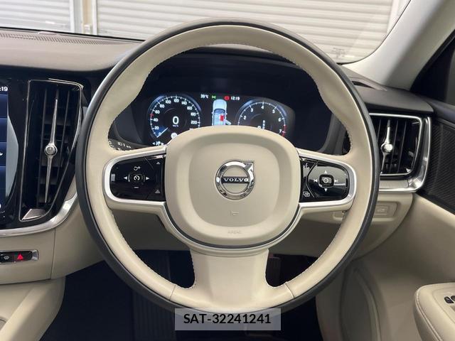 Volvo V60 2021-05 8545577-10