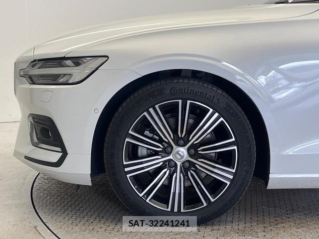 Volvo V60 2021-05 8545577-15