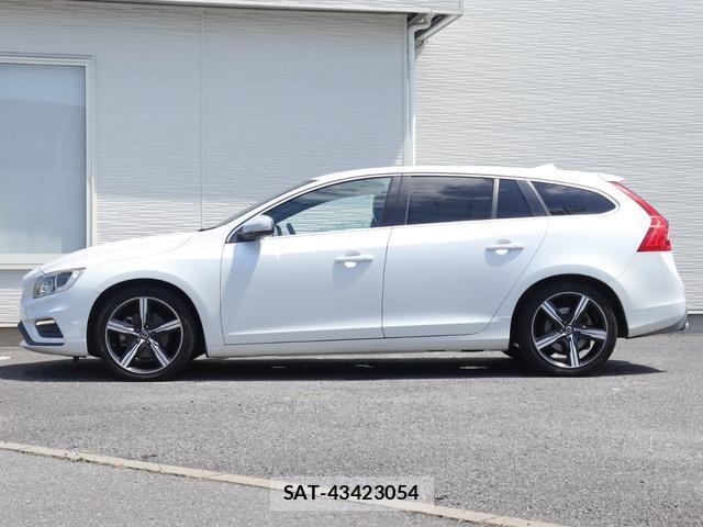 Volvo V60 2016-07 8545642-10